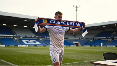 Shrewsbury’s Bradley Ihionvien returns to Colchester on loan